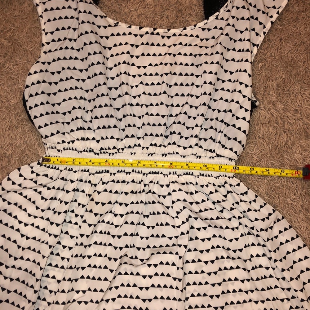 Dress - Picture 5 of 7